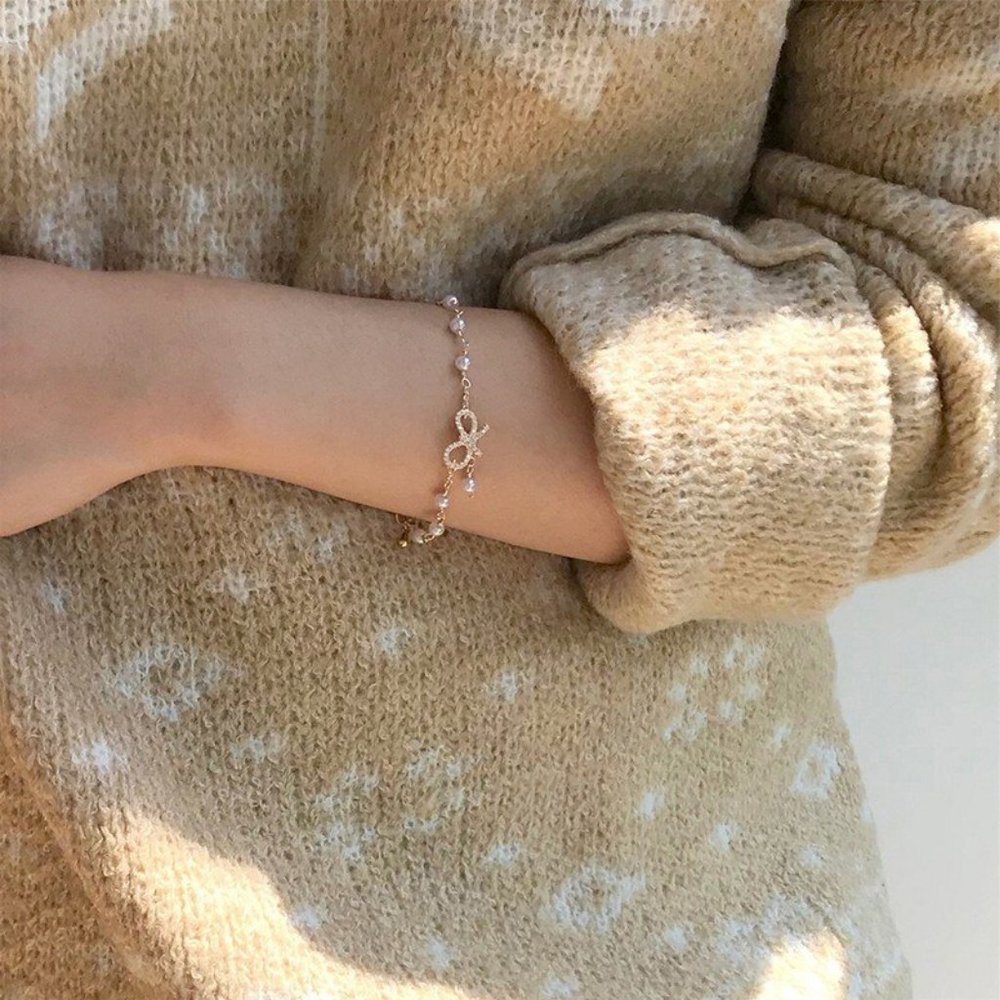 *NEW Yellow Gold Diamond Bow Knot Pearl Bracelet - Picture 6 of 10